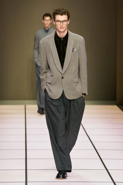 Look 1